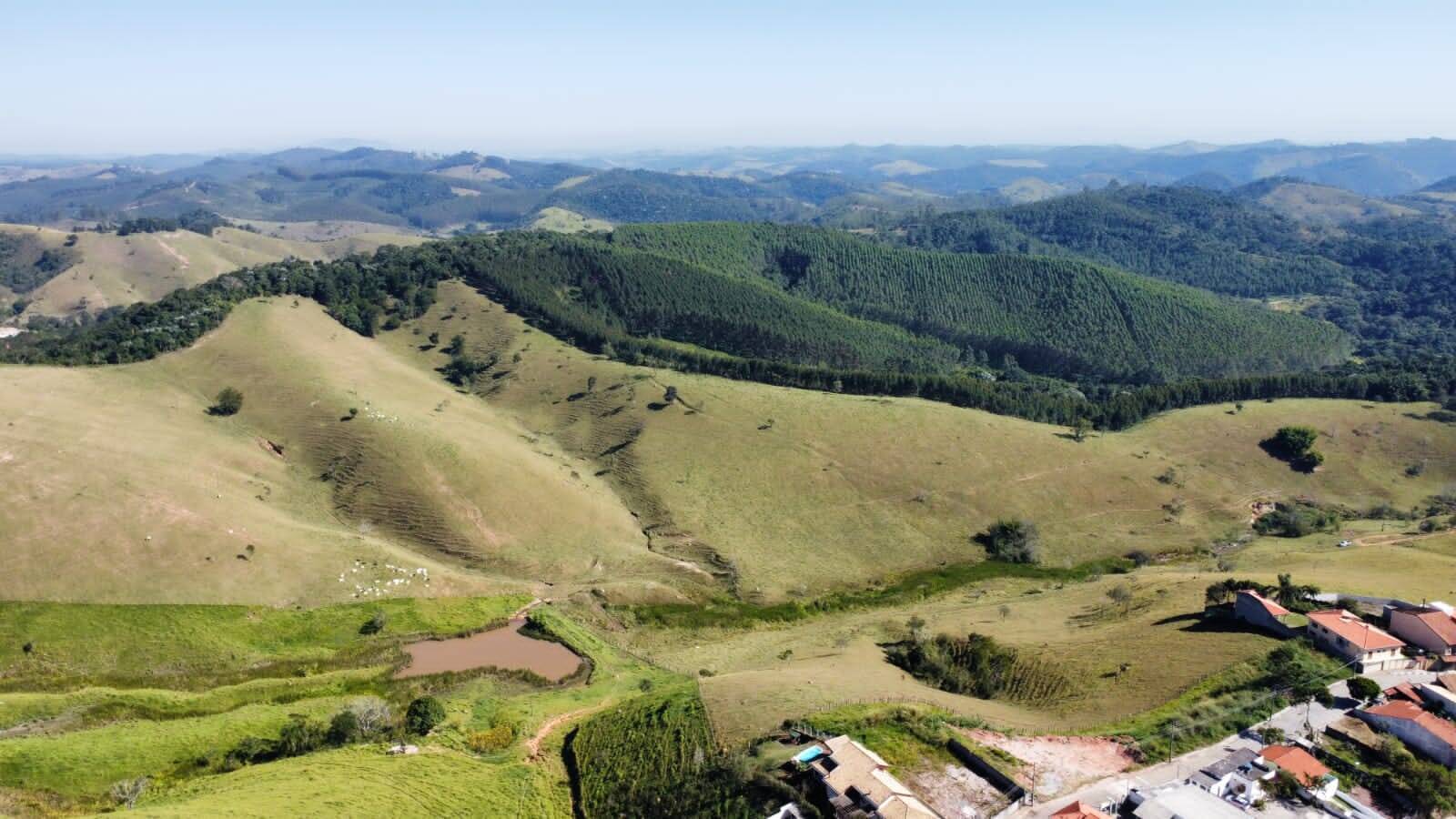 Àrea  de 13.465,64 m² - Santa Branca - 91 km da capital São Paulo.