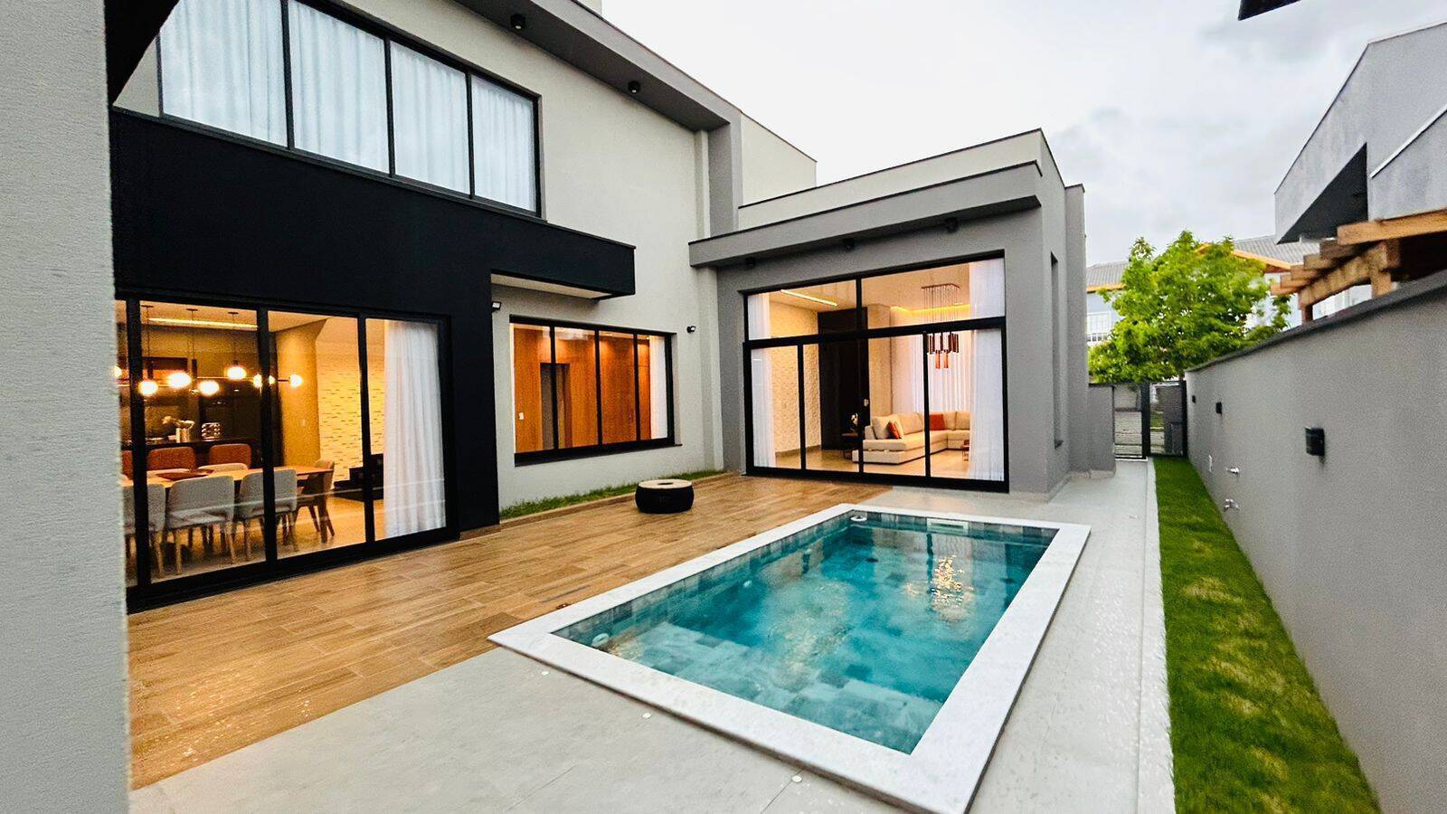 Casa, 3 quartos, 323 m² - Foto 4