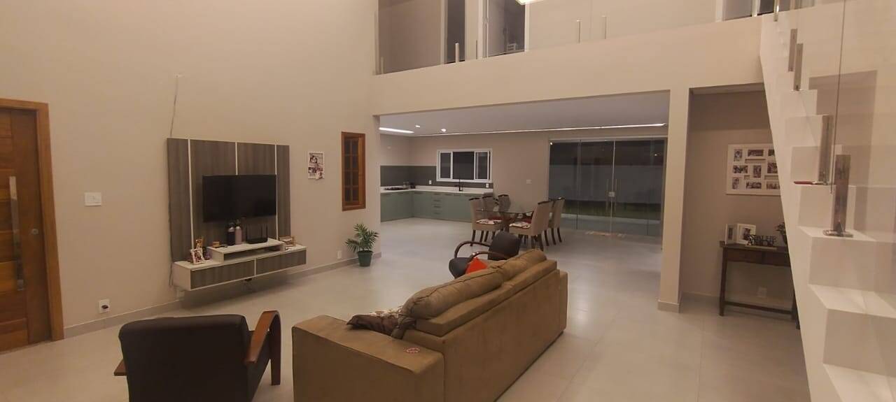 Casa, 4 quartos, 326 m² - Foto 3