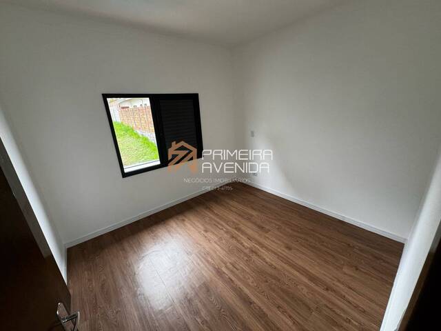 Casa para Venda em São José dos Campos - 5