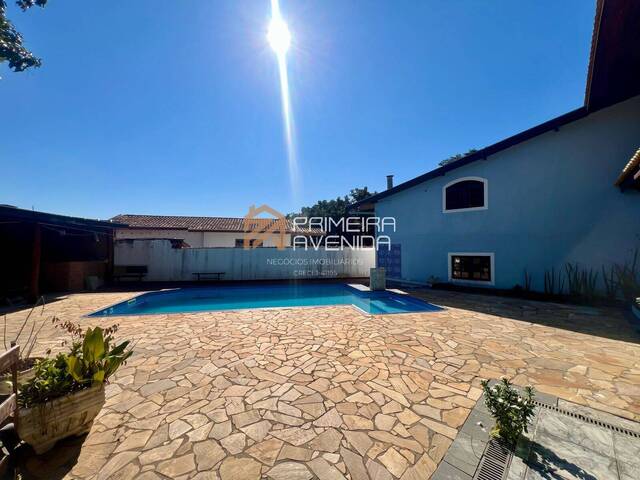 Casa para Venda em São José dos Campos - 2