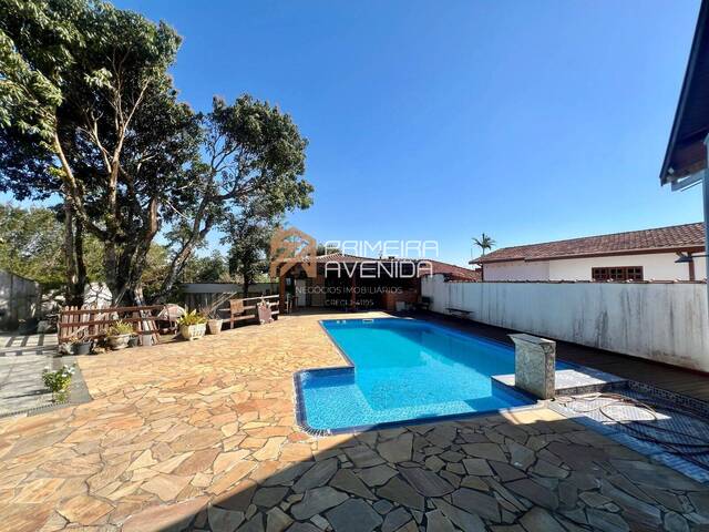 Casa para Venda em São José dos Campos - 3
