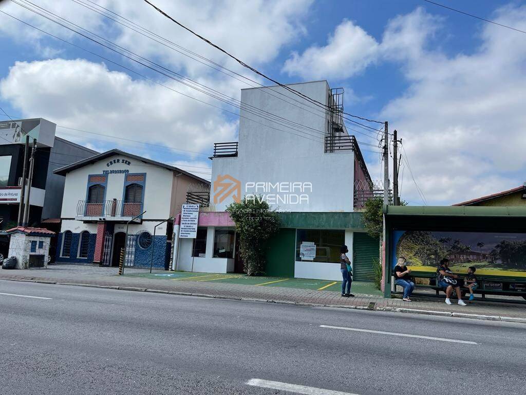 Prédio comercial com excelente localização - LOCADO GERANDO RENDA