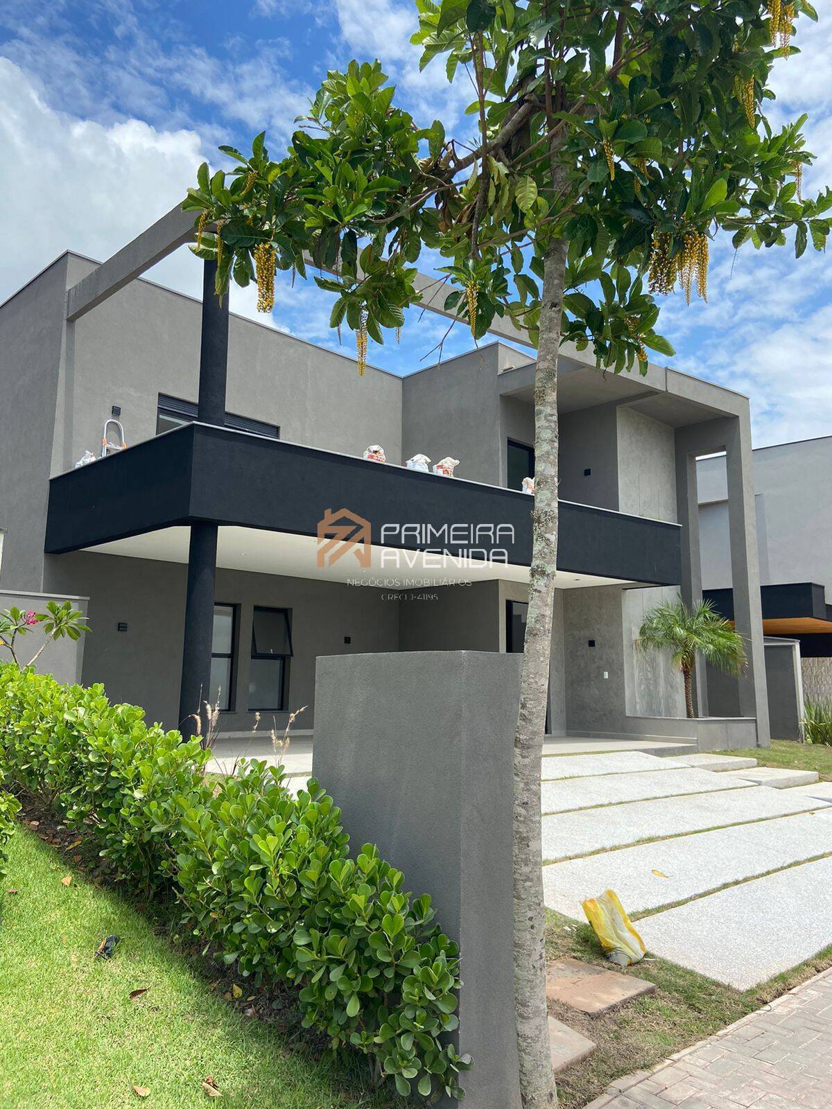 Sobrado 355 m² - 4 suítes - Condomínio Residencial Alphaville II - Urbanova
