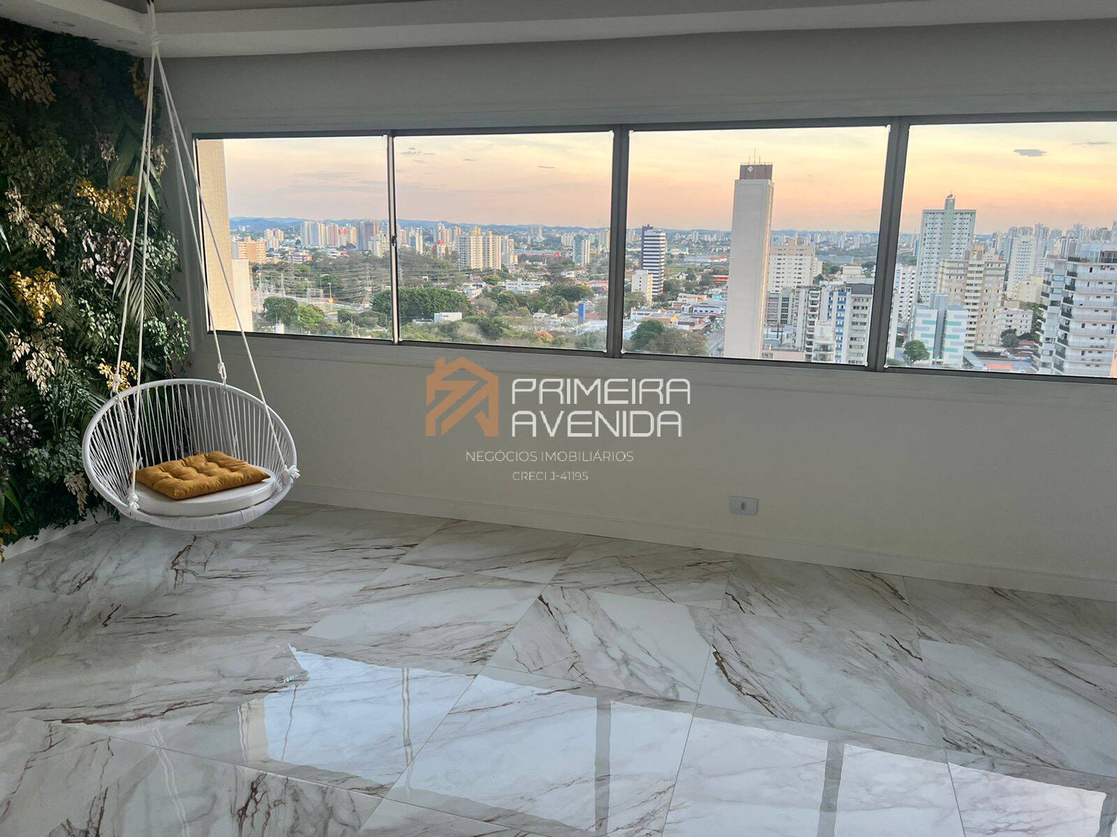 Apartamento 120m²- 3 Dorms/1 suíte – Vl. Adyana- Vista livre – Ed. Mississi