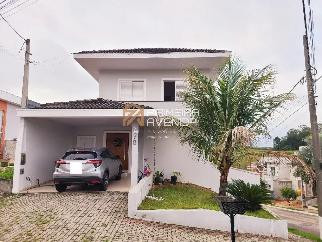 Sobrado de 280m² - 2 dorms. / 1 suíte - piscina - Residencial Mantiqueira