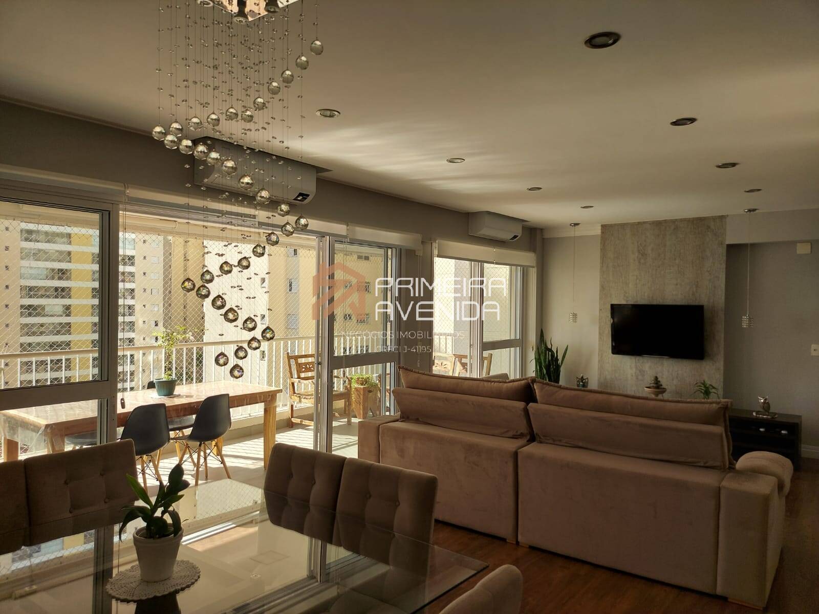 Apartamento de 142m² - 3 suítes - 3 vagas - Jardim das Indústrias