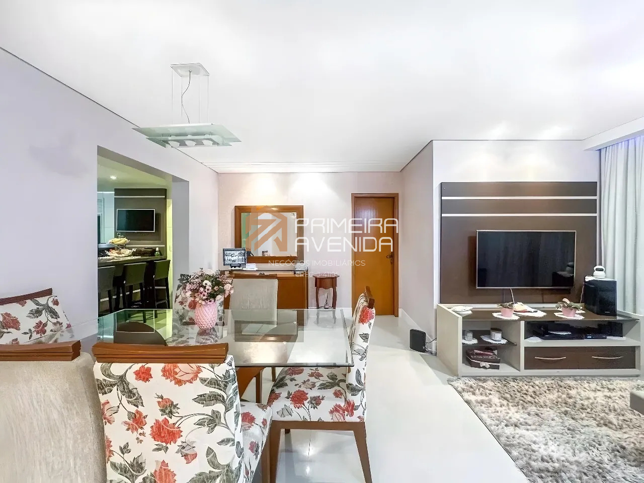 Apartamento de 111m² - 3 dorms./ 1 suíte - 2 vagas - Jardim Aquarius