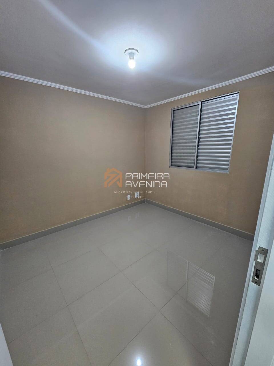 Apartamento para alugar com 2 quartos, 50m² - Foto 12