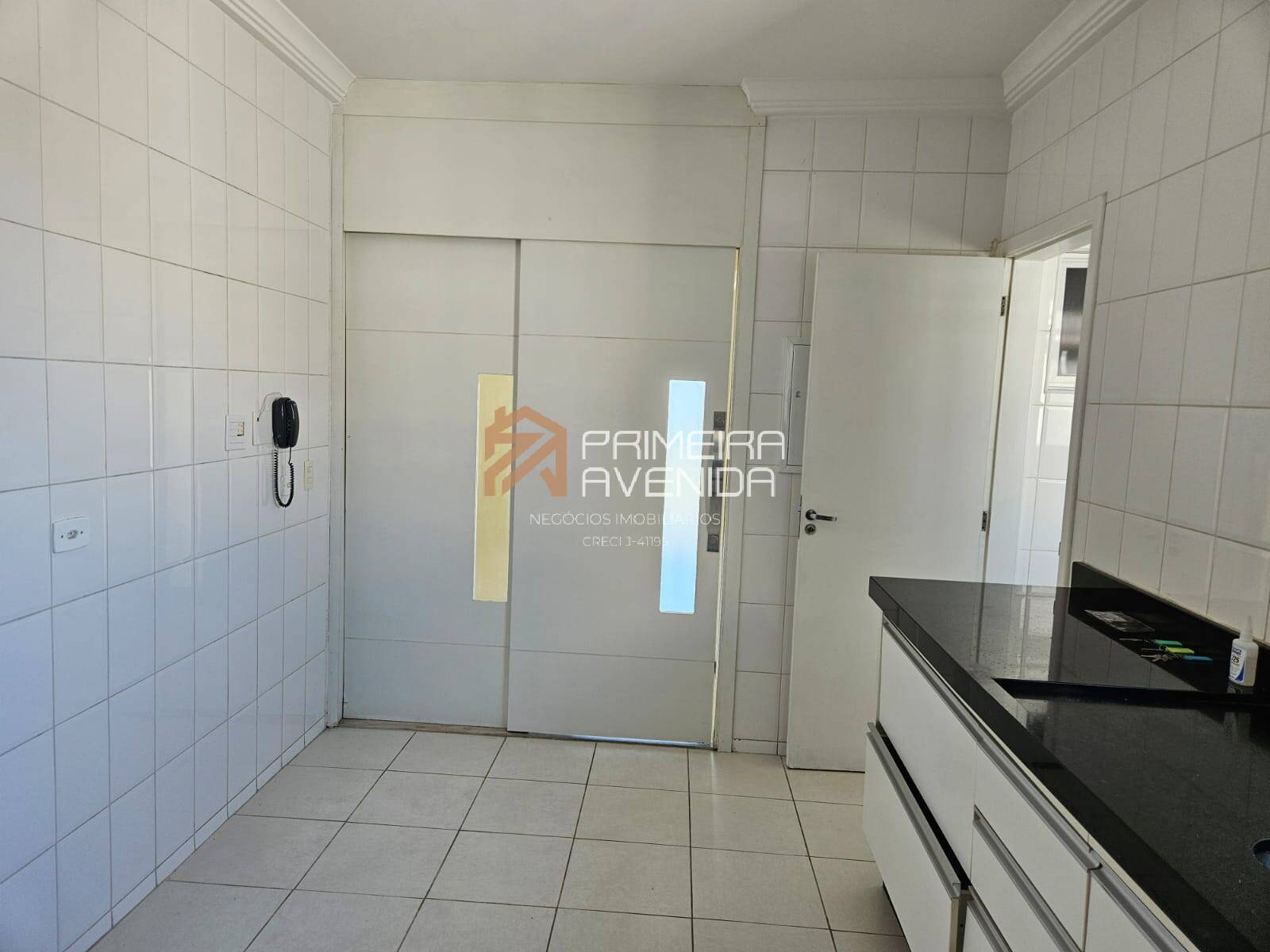 Apartamento para alugar com 3 quartos, 102m² - Foto 7