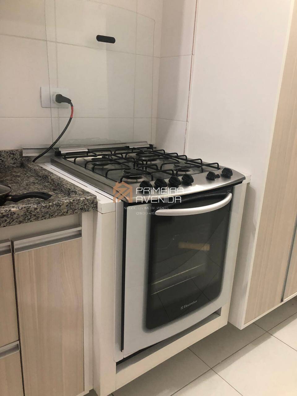 Apartamento à venda e aluguel com 2 quartos, 65m² - Foto 11