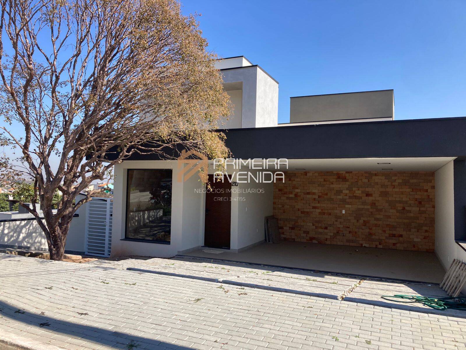 Sobrado 220m² 3 dorms – 1 suíte condomínio Reserva do Vale em Caçapava