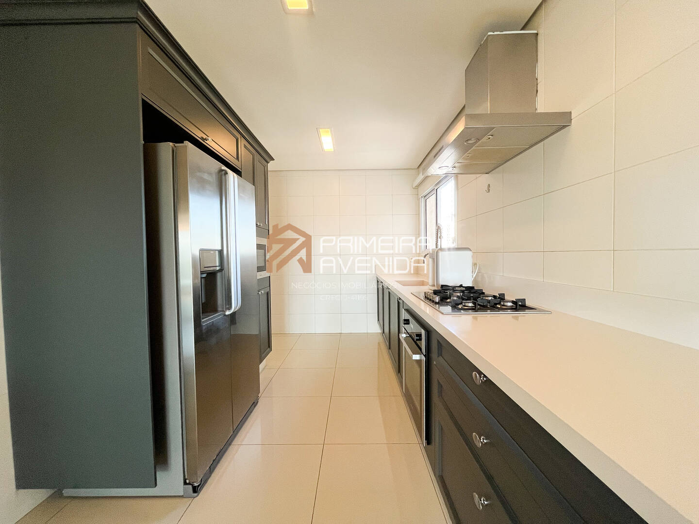 Apartamento à venda com 3 quartos, 248m² - Foto 10