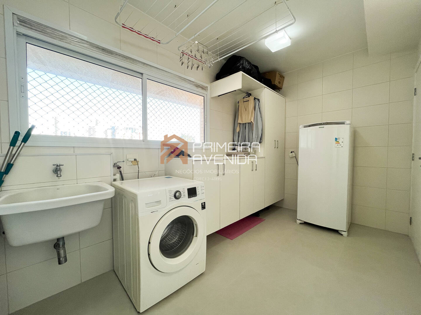 Apartamento à venda com 3 quartos, 248m² - Foto 12