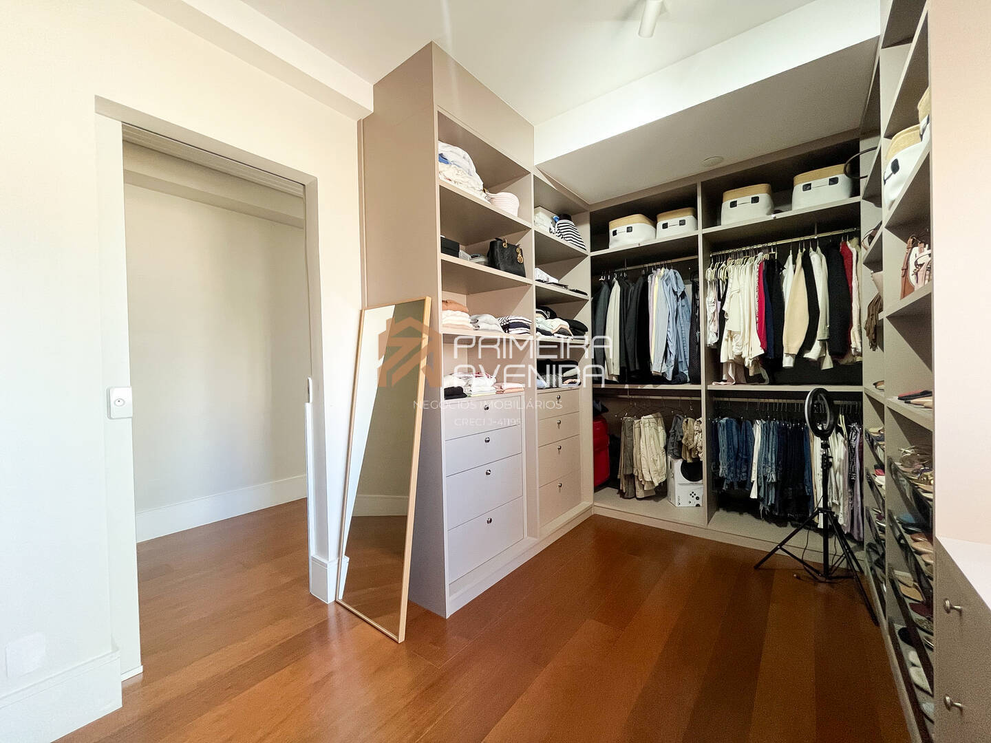 Apartamento à venda com 3 quartos, 248m² - Foto 18