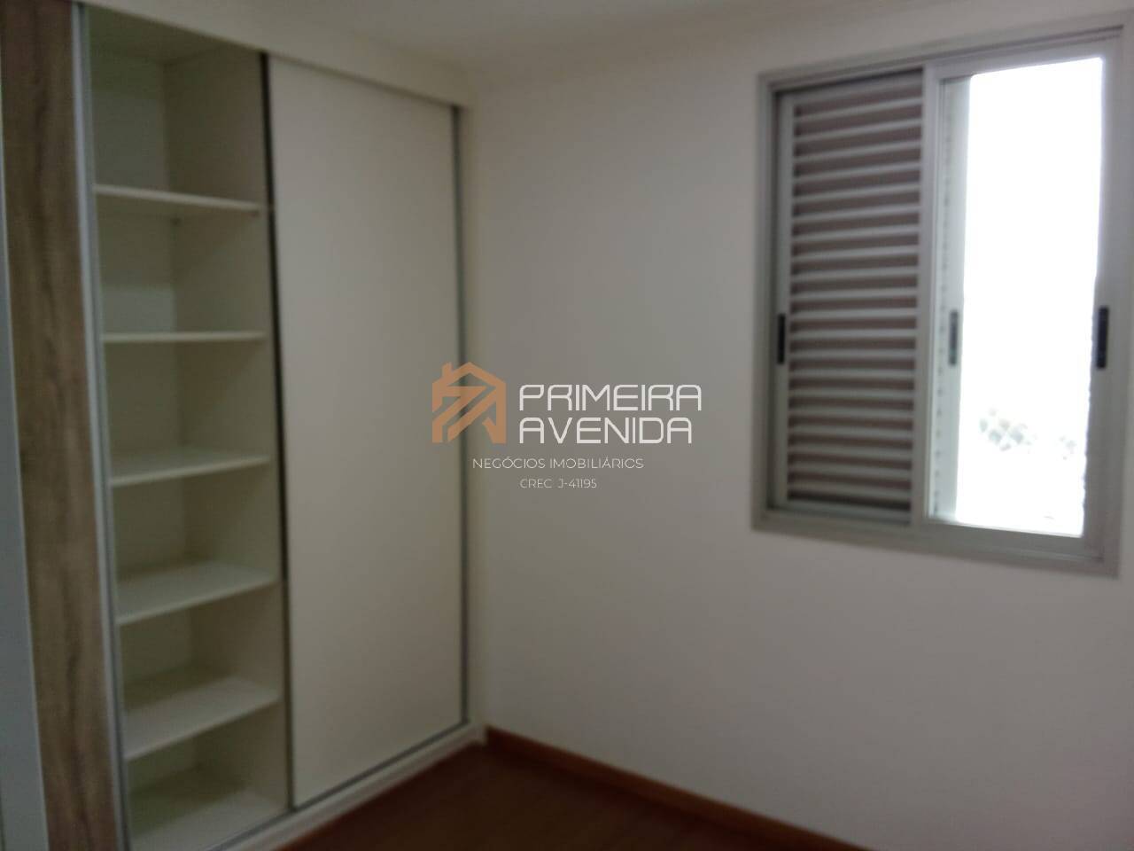 Apartamento para alugar com 4 quartos, 103m² - Foto 13