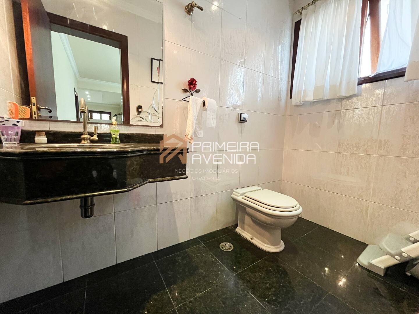 Casa à venda com 4 quartos, 340m² - Foto 10