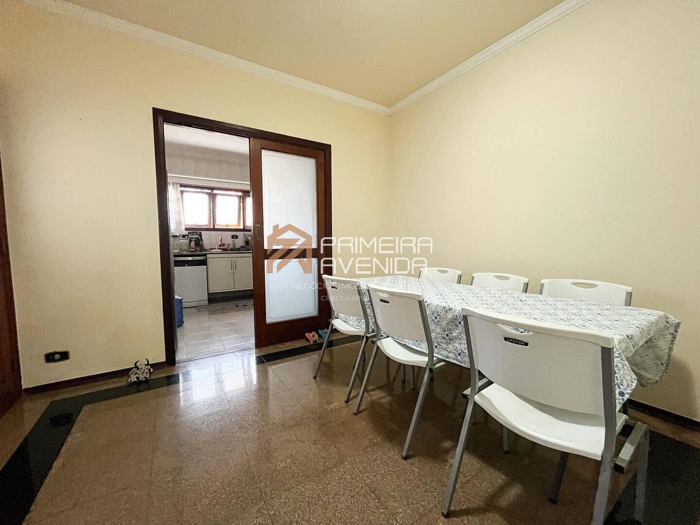 Casa à venda com 4 quartos, 340m² - Foto 5