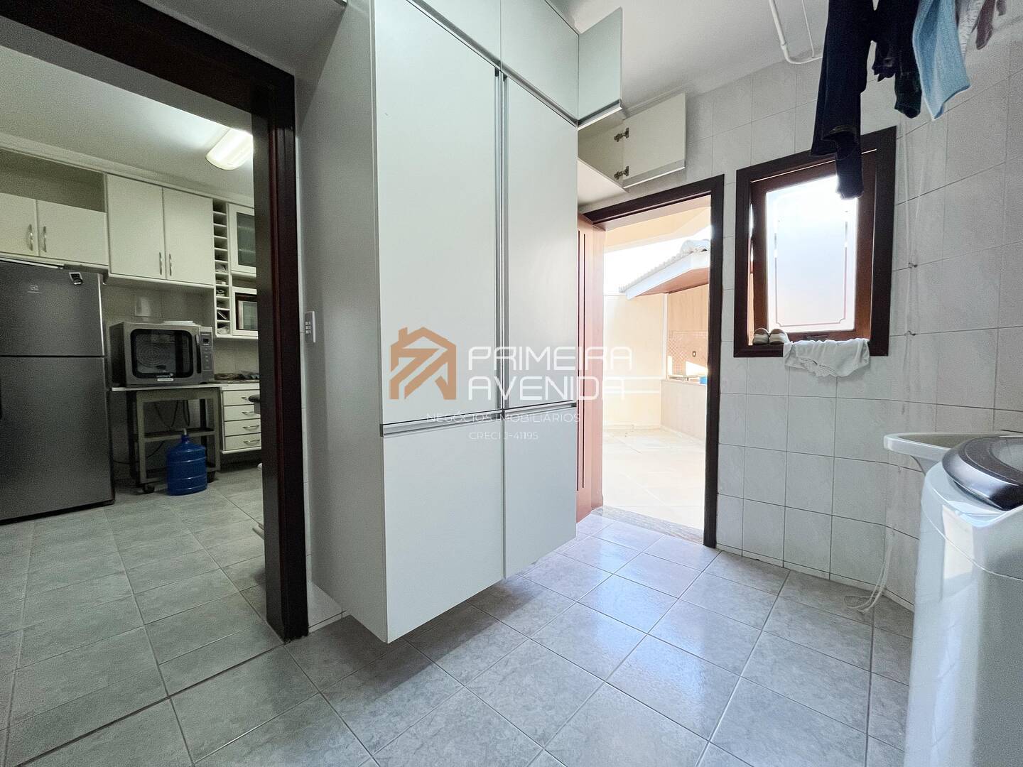 Casa à venda com 4 quartos, 340m² - Foto 6