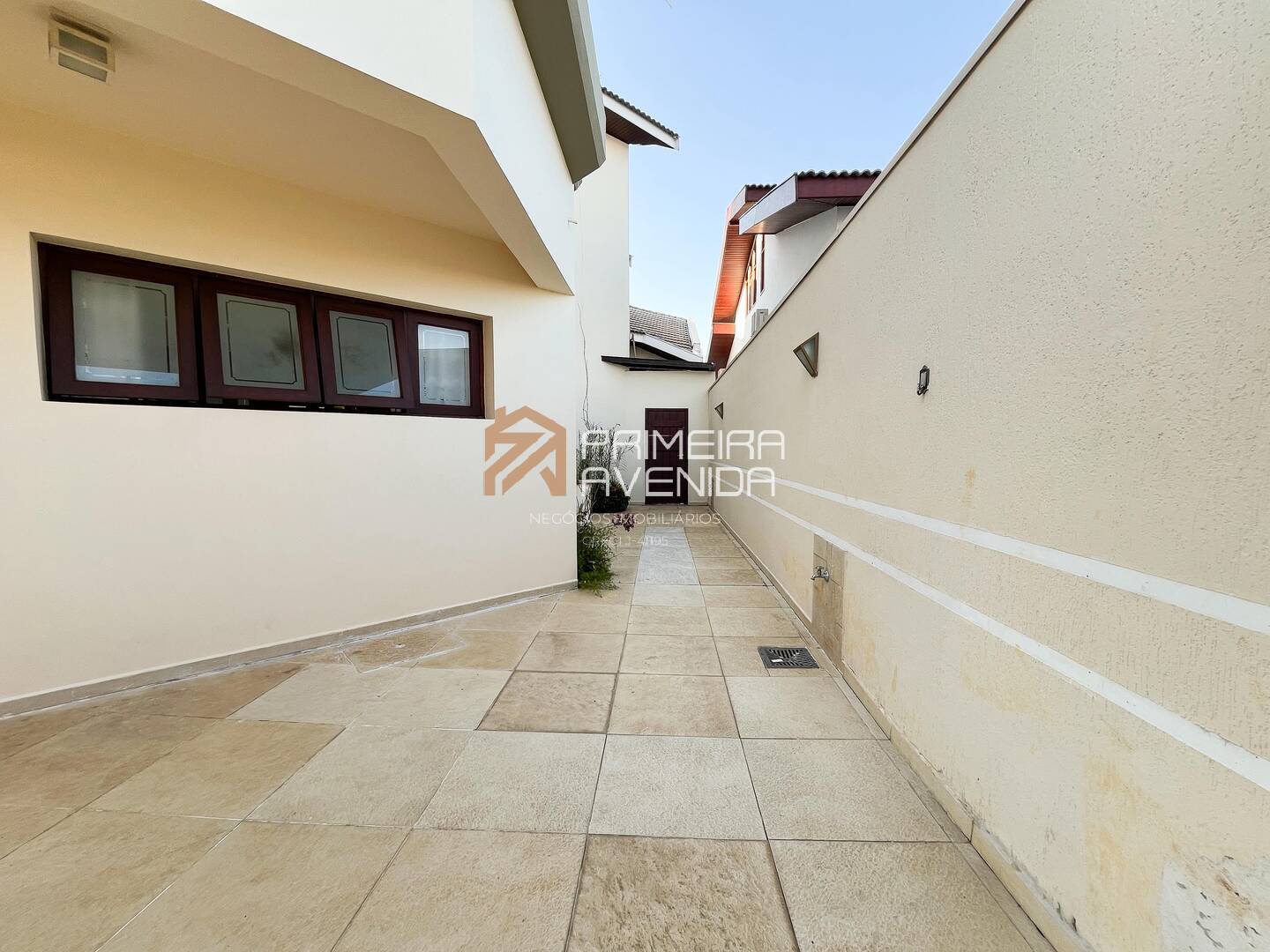 Casa à venda com 4 quartos, 340m² - Foto 22