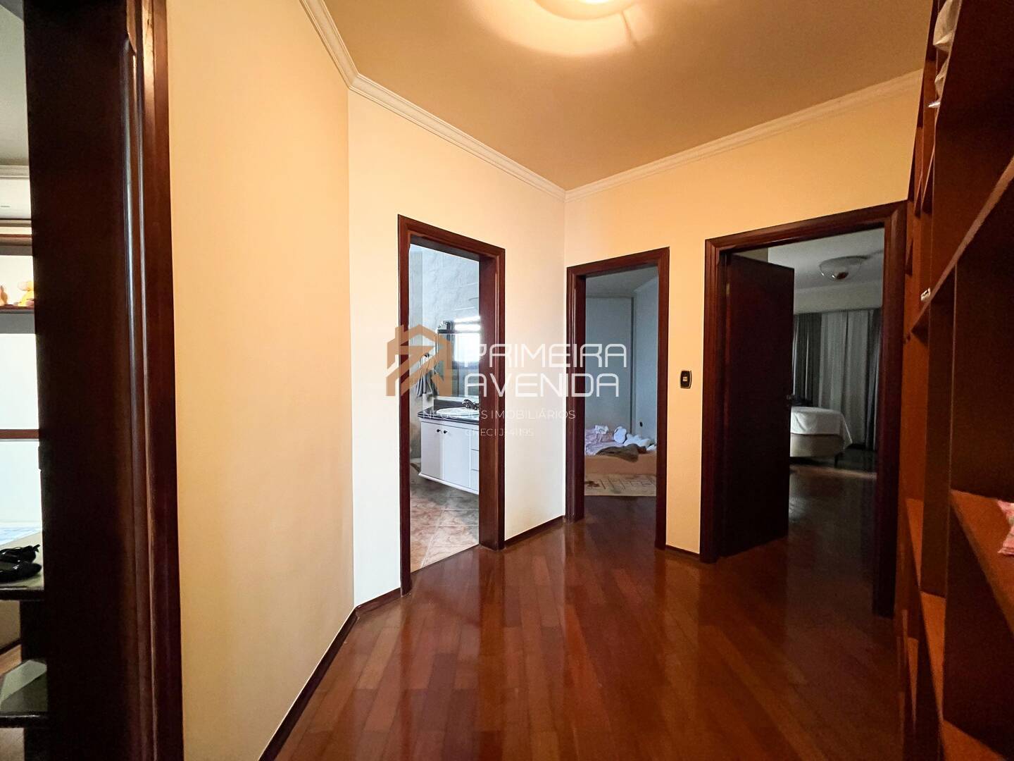 Casa à venda com 4 quartos, 340m² - Foto 15